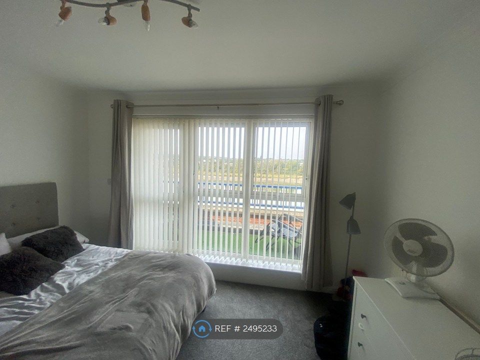 Property photo 3 of 27