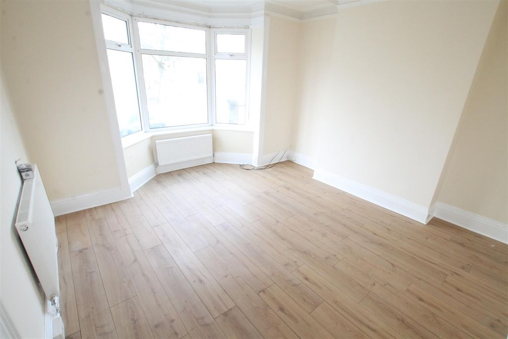 Property photo 3 of 13 Img_9015.Jpg
