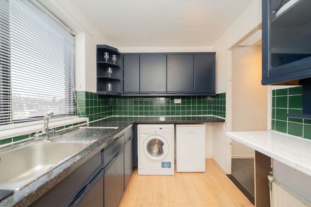 Property photo 2 of 5