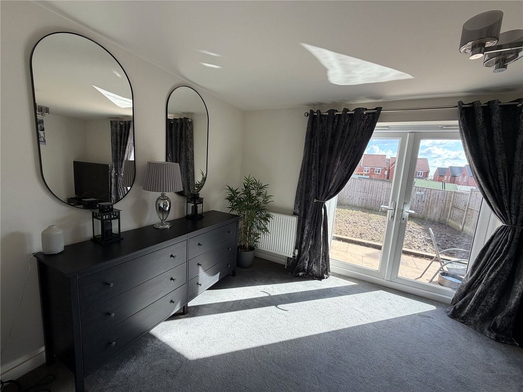 Property photo 3 of 12 Picture No. 14