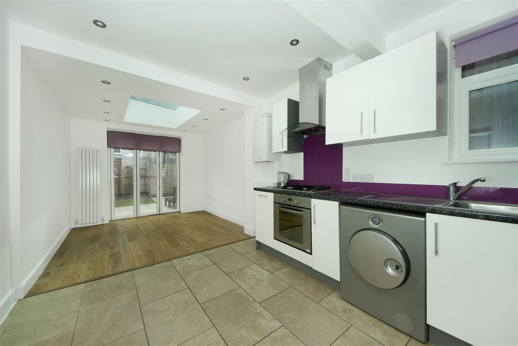 Property photo 1 of 9