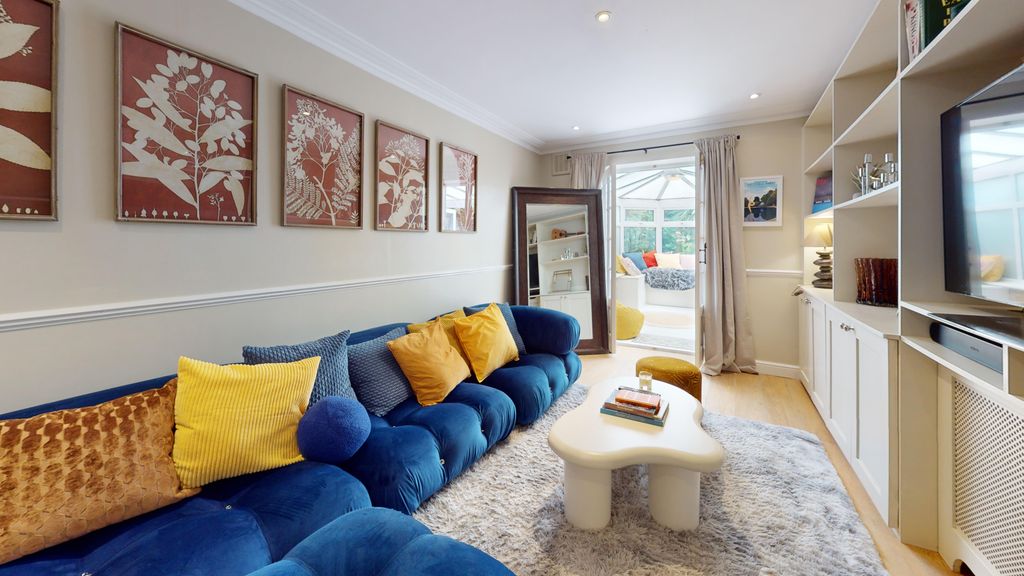 Property photo 1 of 30