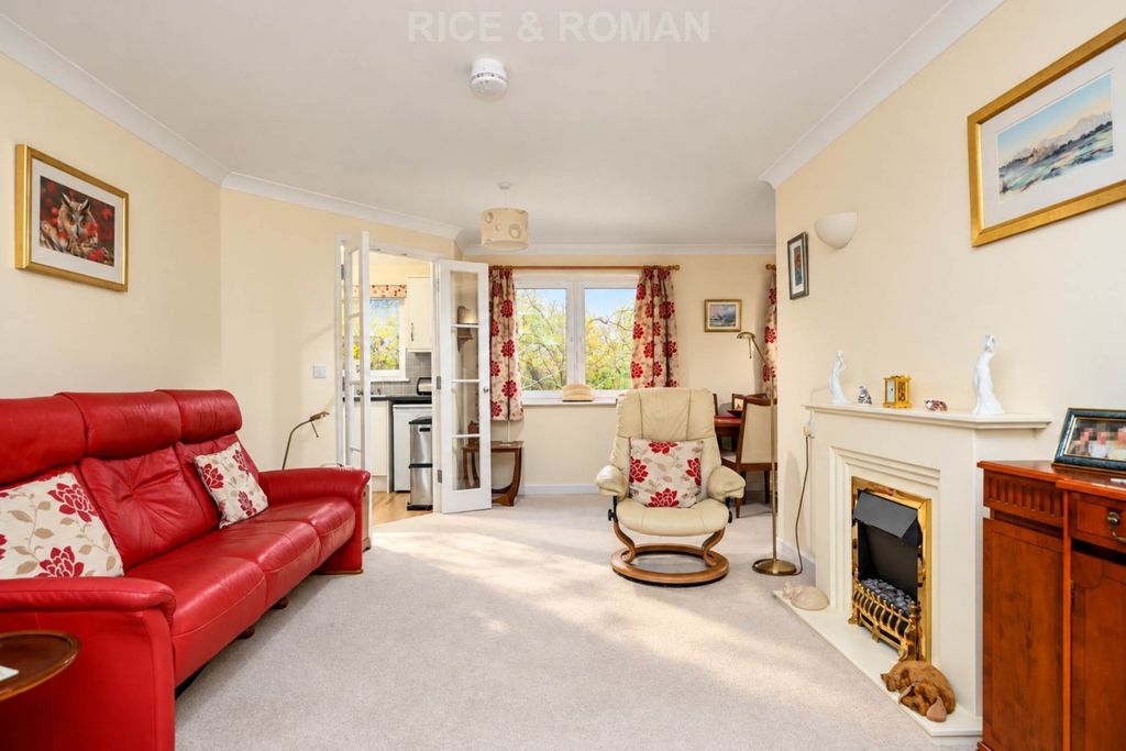 Property photo 2 of 11