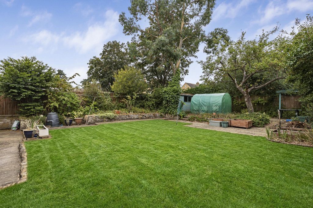 Property photo 2 of 24