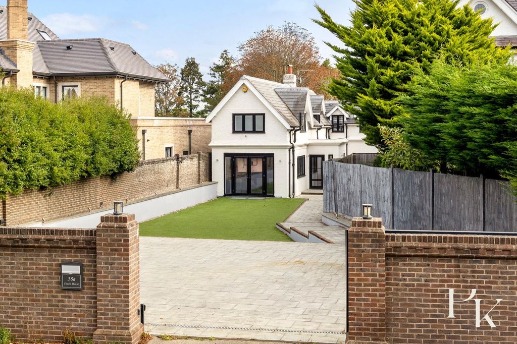 Property photo 1 of 31