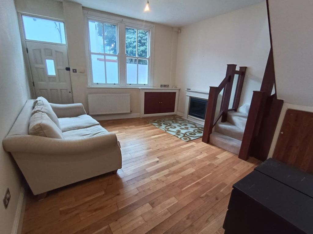 Property photo 2 of 19 Little Parkfield 14.Jpg