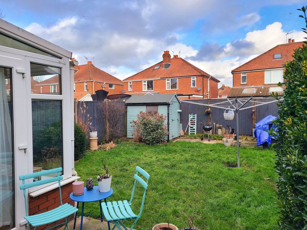 Property photo 2 of 17