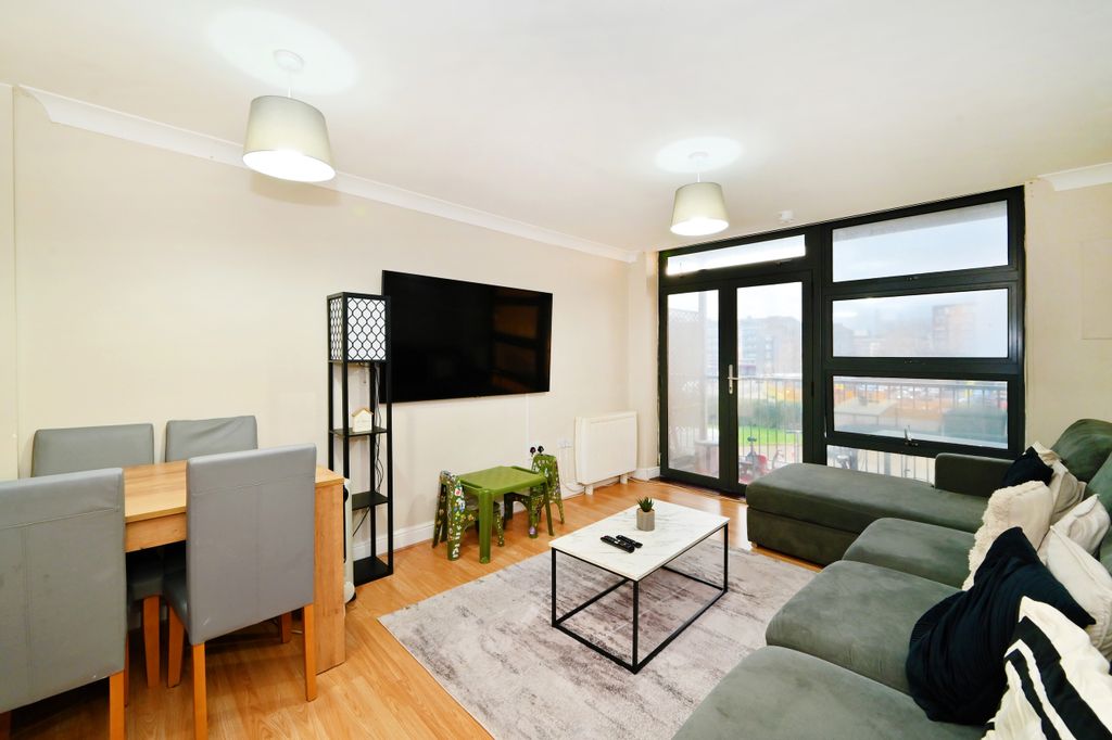 Property photo 1 of 12 1