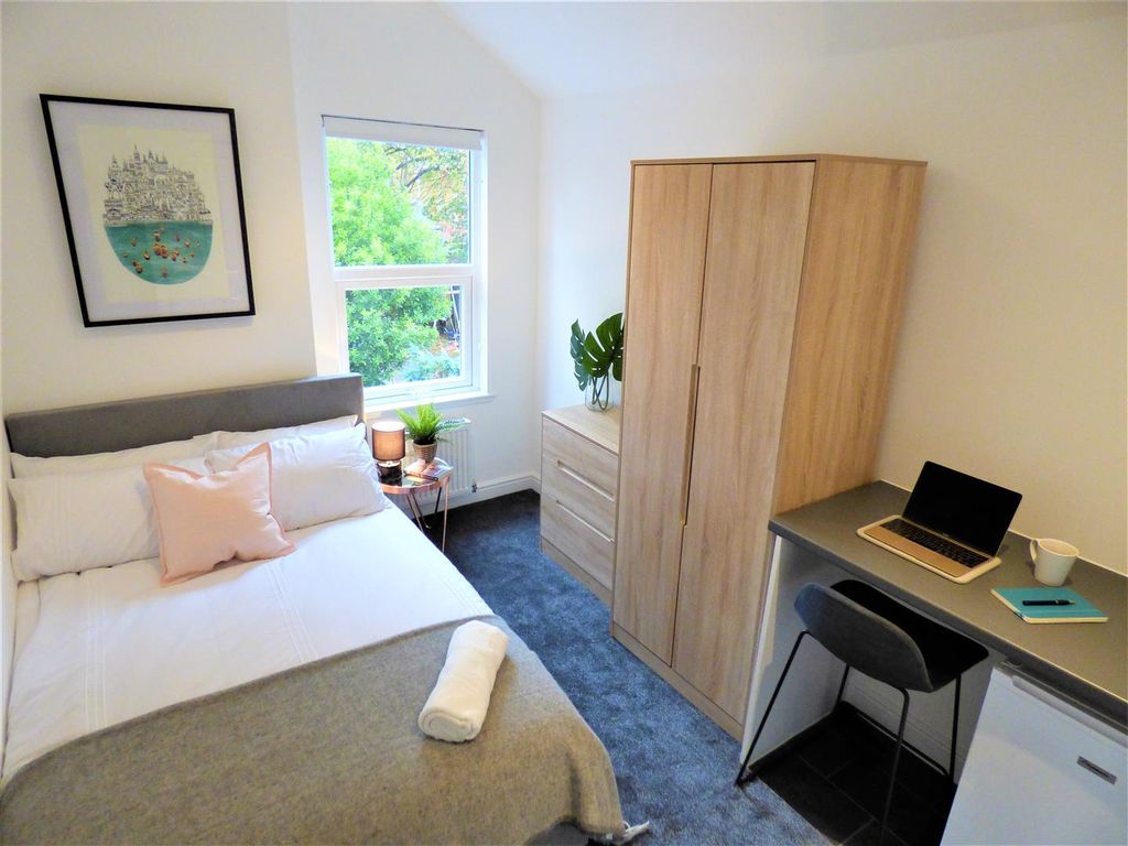 Property photo 1 of 12 P1000408.Jpg