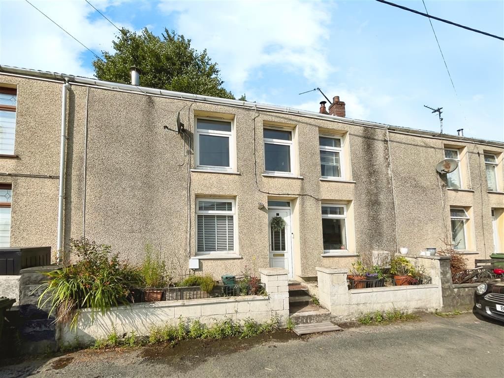 Property photo 1 of 10 Front