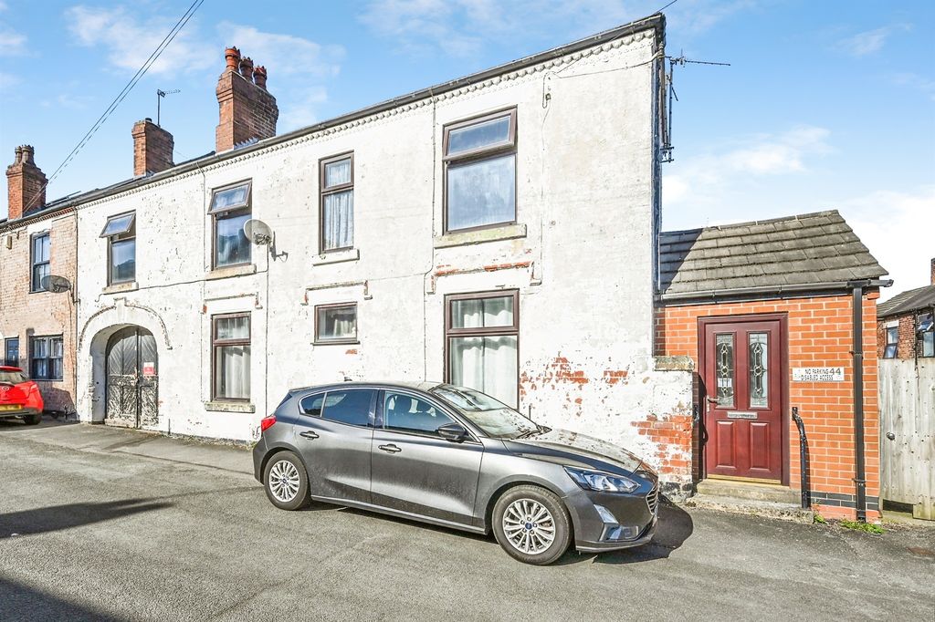 Property photo 1 of 34