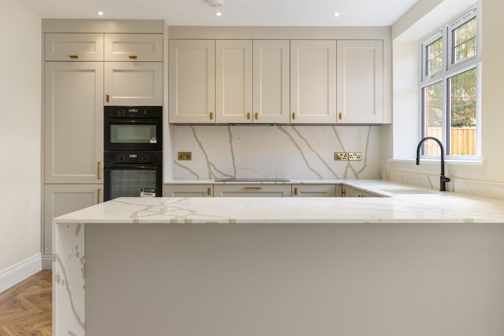 Property photo 3 of 20