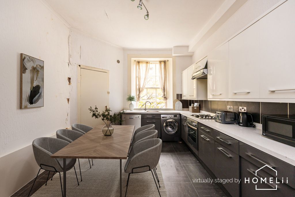 Property photo 3 of 25 Property Image 3