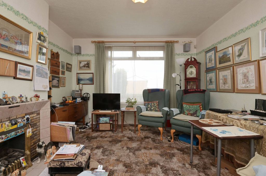 Property photo 3 of 19