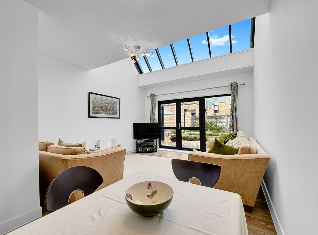 Property photo 2 of 30 E42c2Be28d2Fa2074c08Be1B4A329221B9B30451