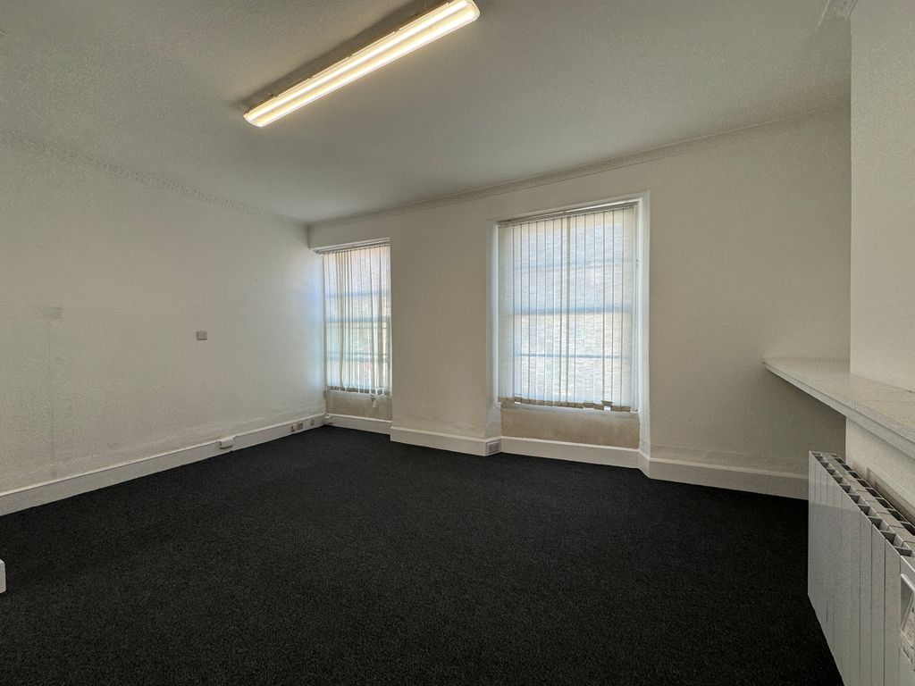 Property photo 3 of 3