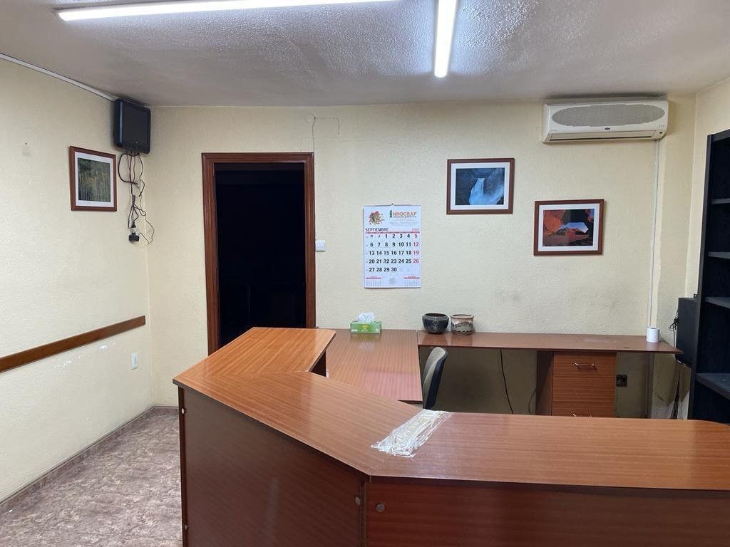 Property photo 3 of 12