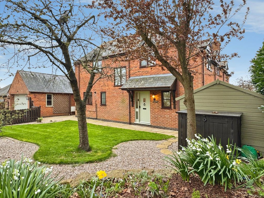 Property photo 1 of 52