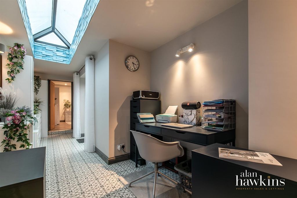 Property photo 1 of 18 3458-06.Jpg