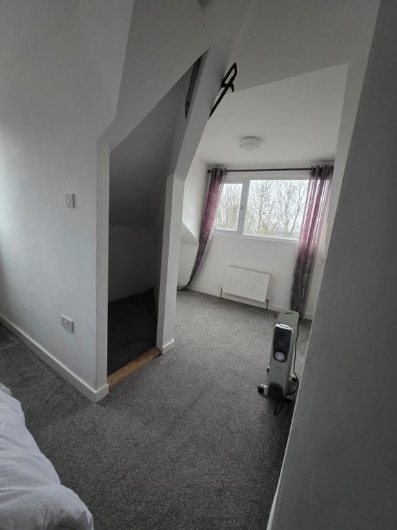 Property photo 3 of 12 Gallery