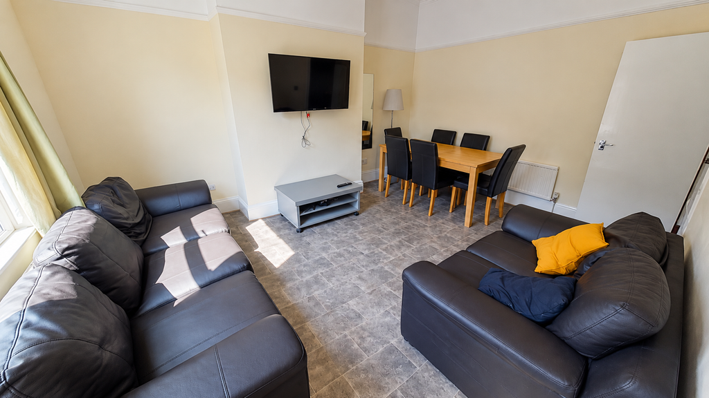 Property photo 2 of 13 Sunlit Modern Living And Dining Room