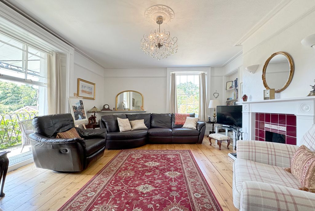 Property photo 3 of 12 2 Yh Sitting Room