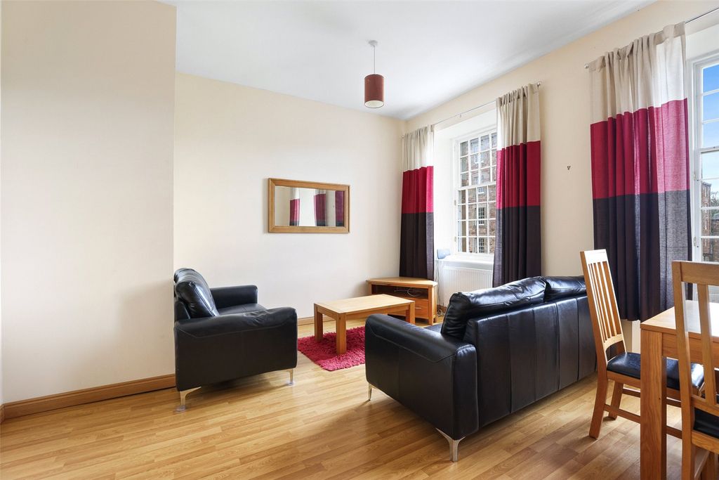 Property photo 2 of 11 Living Room