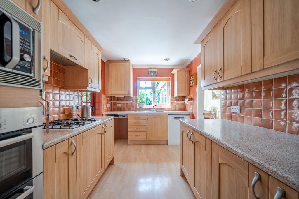 Property photo 3 of 12