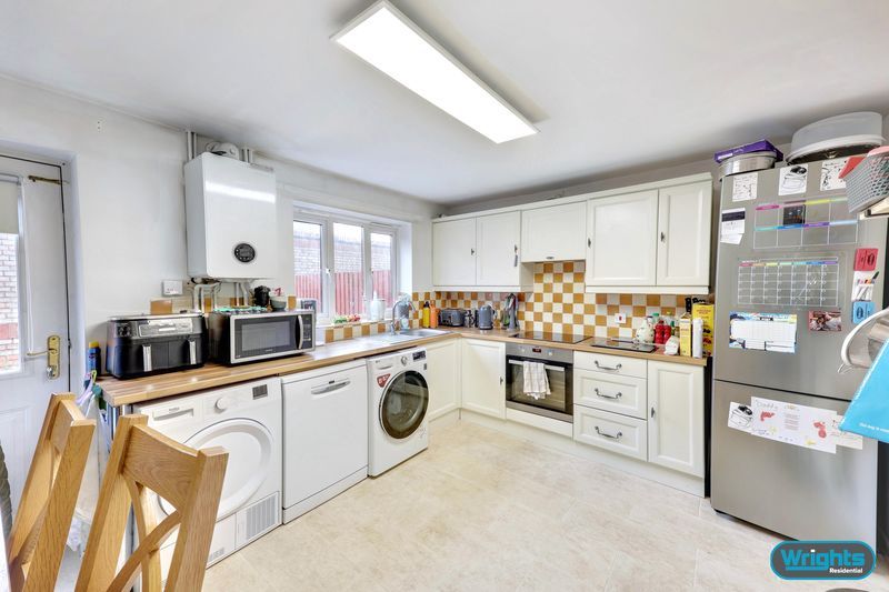 Property photo 3 of 18 Photo 16