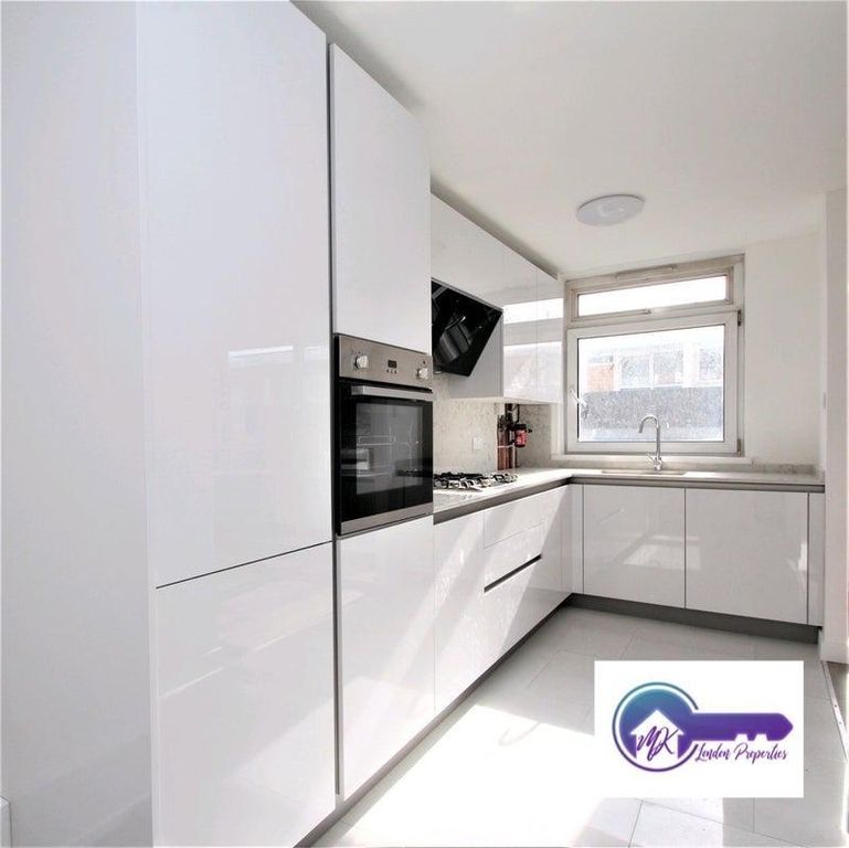 Property photo 3 of 9 Photo 3