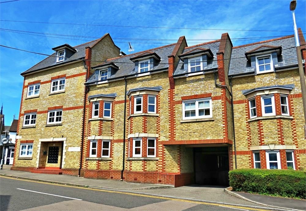 Property photo 1 of 8 Outside