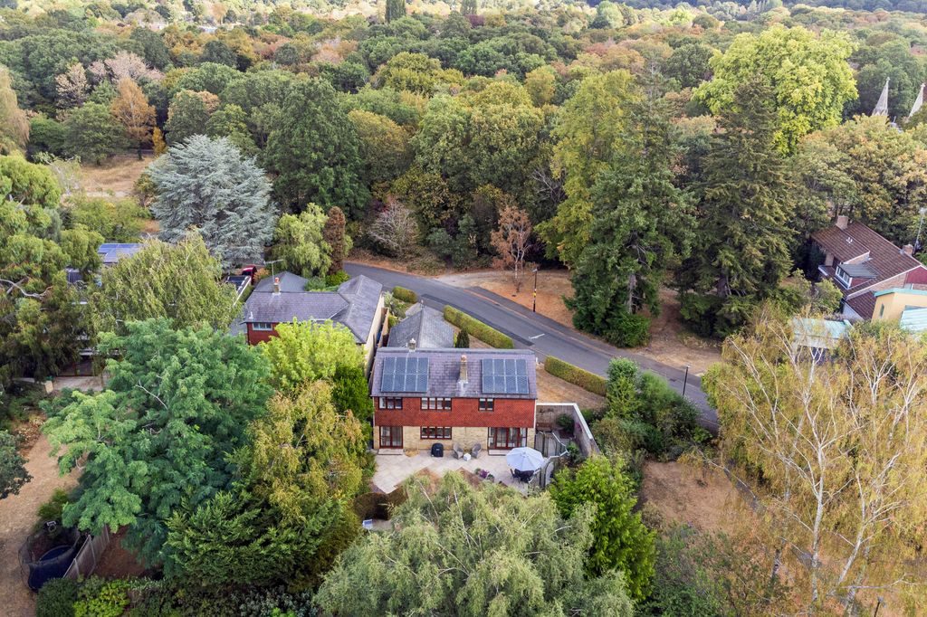 Property photo 2 of 20