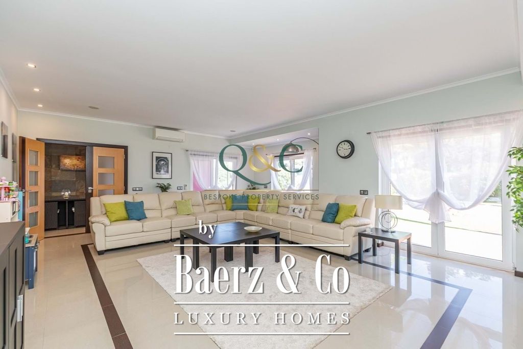 Property photo 2 of 34