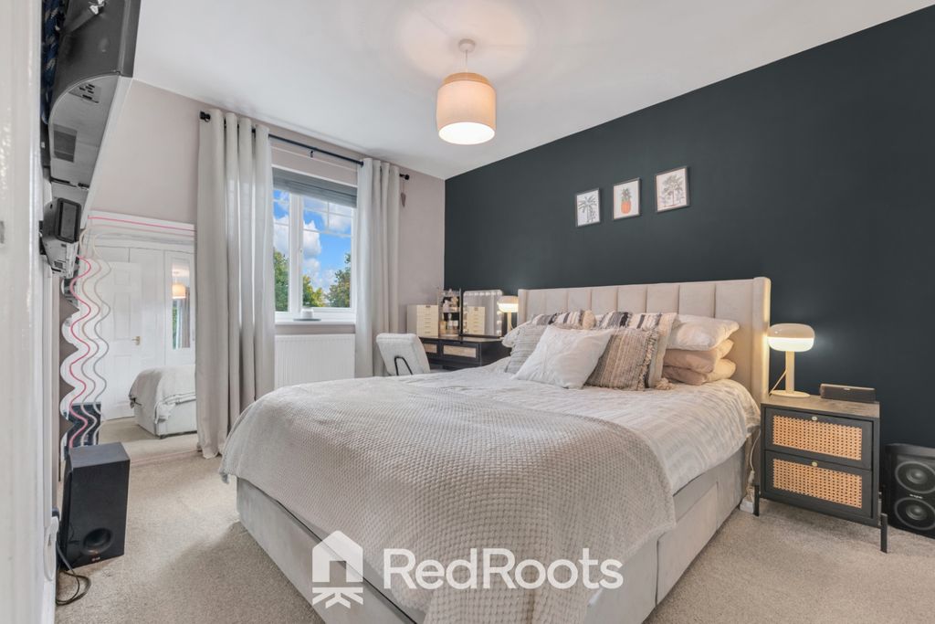 Property photo 3 of 22 5705663
