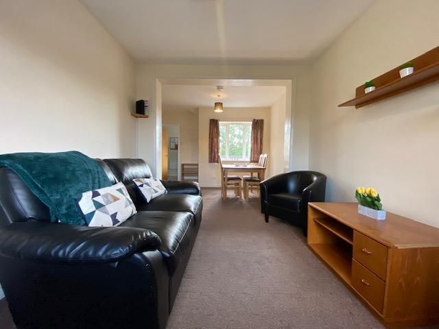 Property photo 1 of 10 Lounge..Jpg
