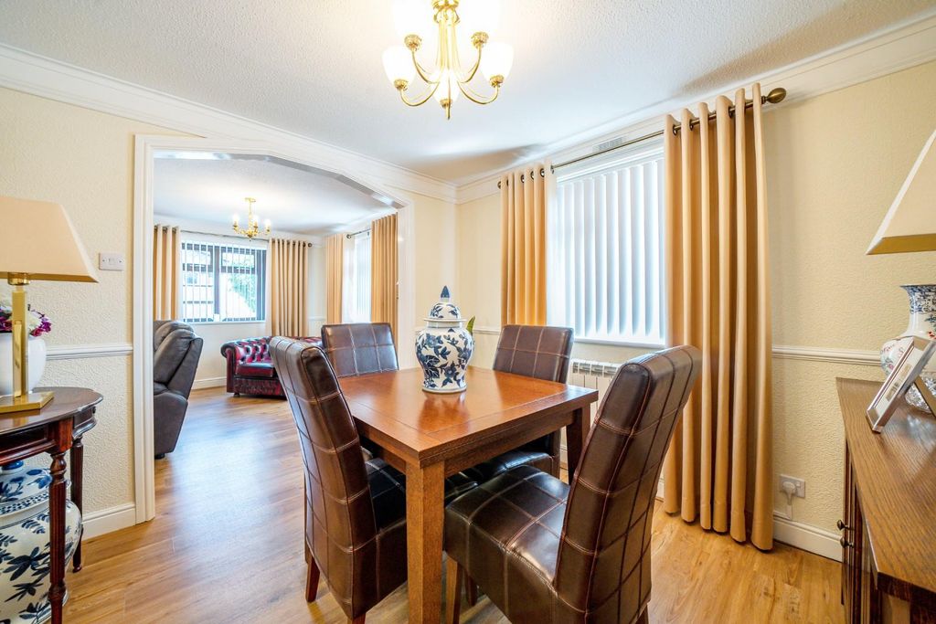 Property photo 2 of 19 Dining Room.Jpg