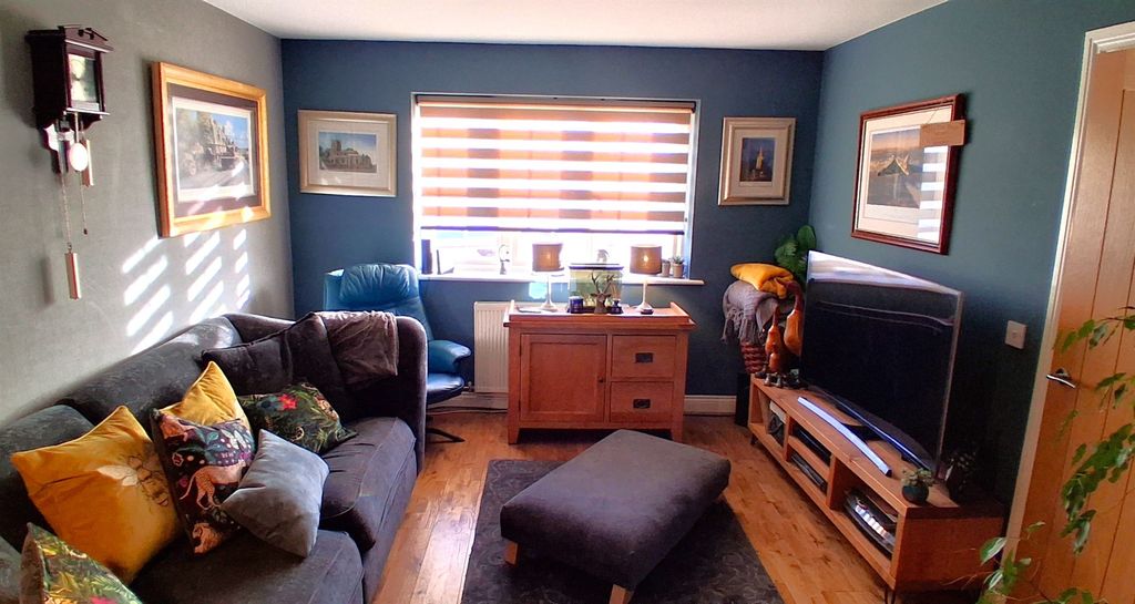 Property photo 3 of 19