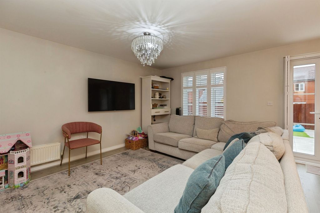 Property photo 3 of 16