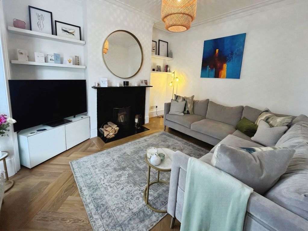 Property photo 2 of 12 5174171