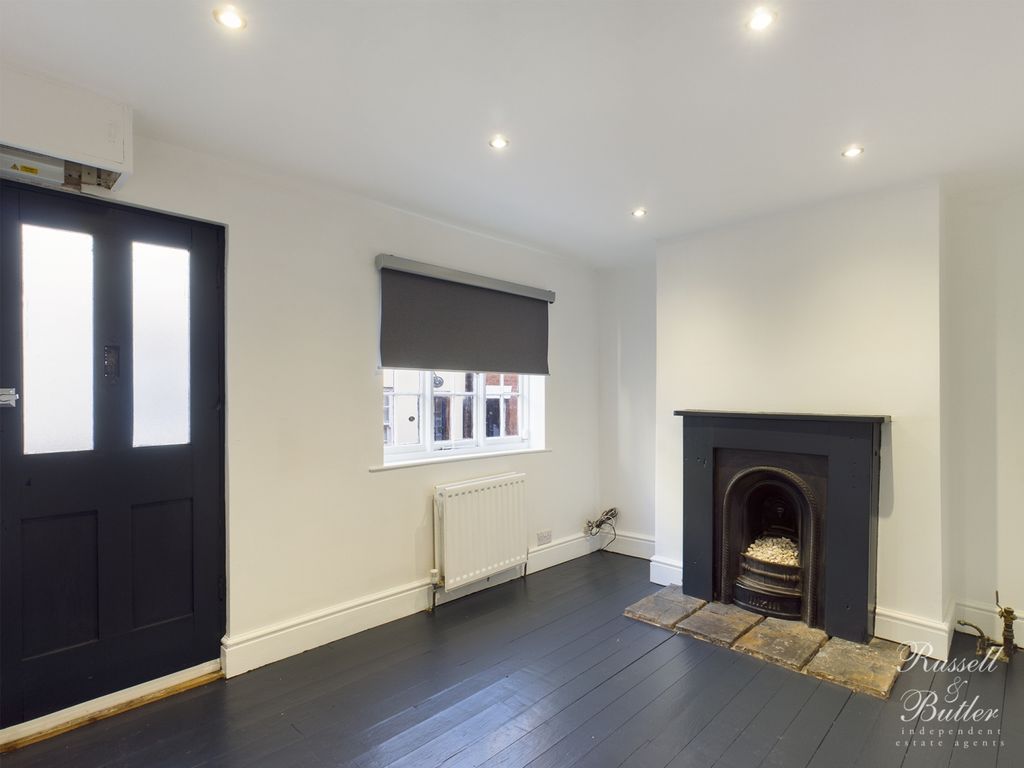 Property photo 2 of 7 Cam00829P1-Pr0276-Still01