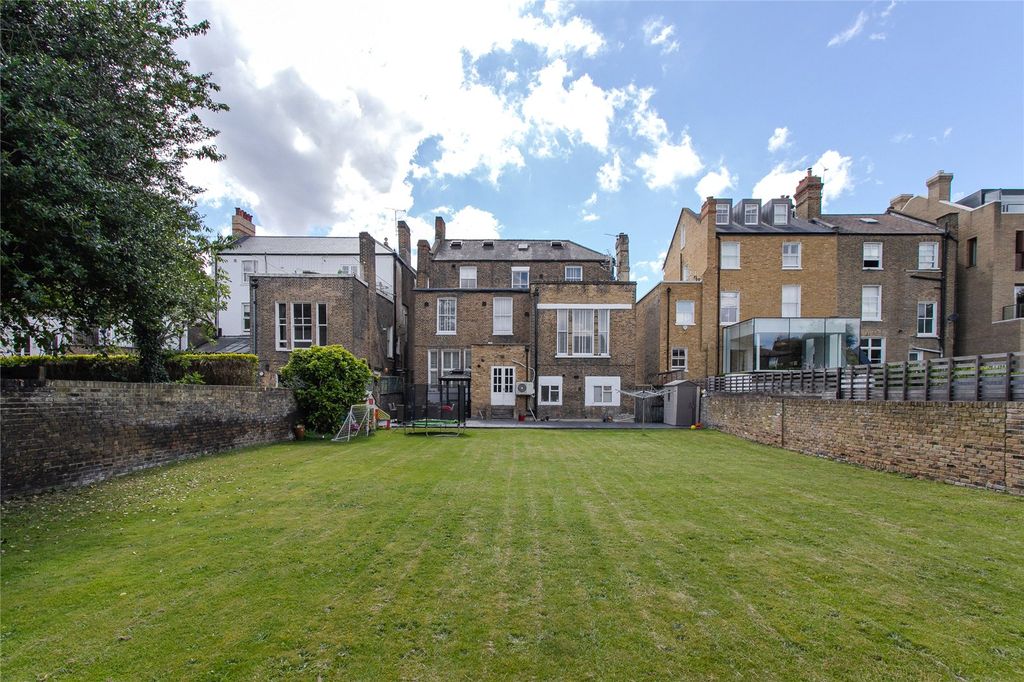 Property photo 2 of 15