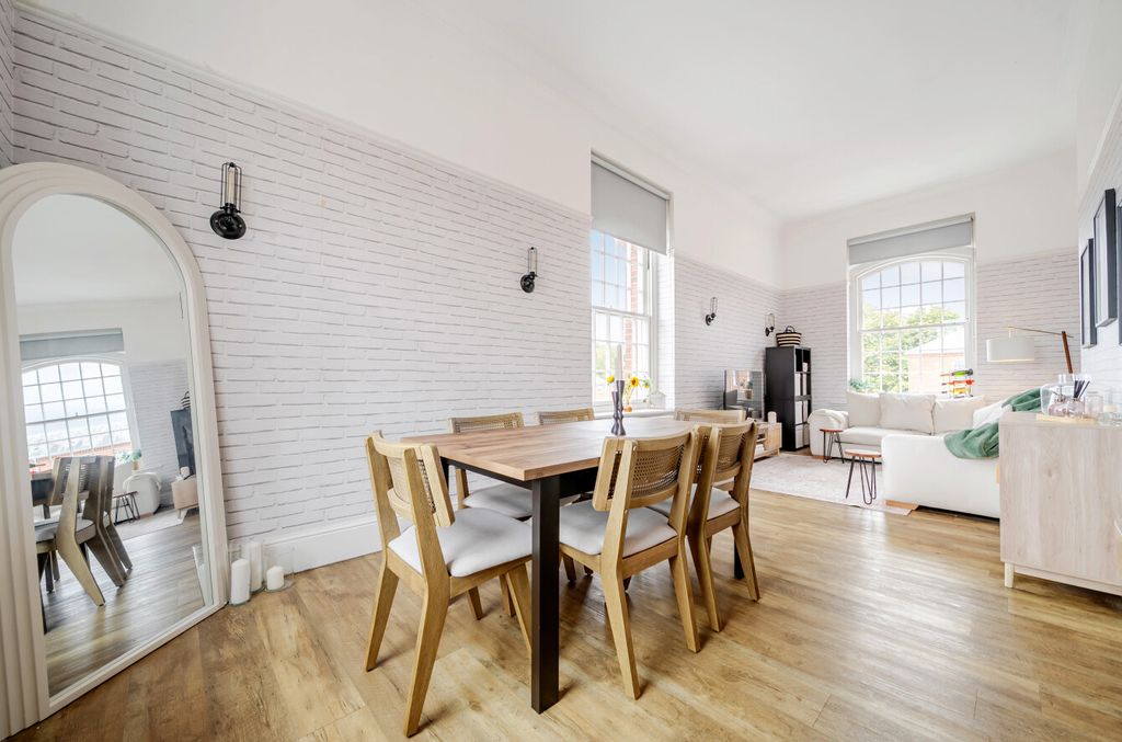 Property photo 3 of 14 1512980-10-6Aa2B5...