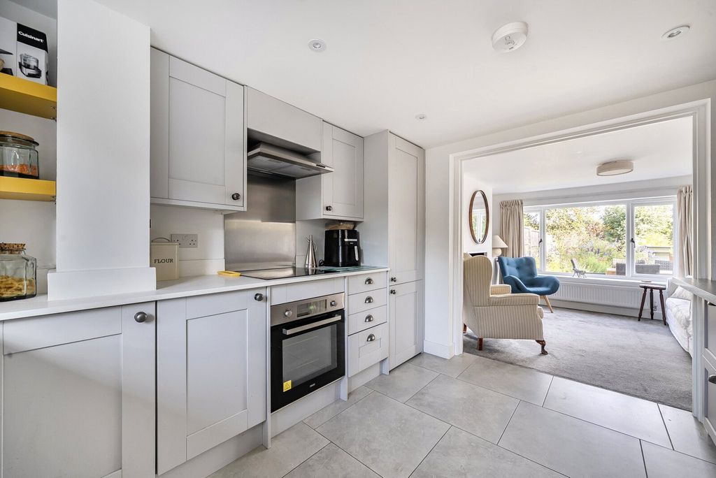 Property photo 2 of 18 1359618-5-68d40Ac...