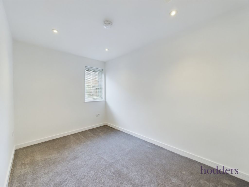 Property photo 3 of 8 Picture No. 18