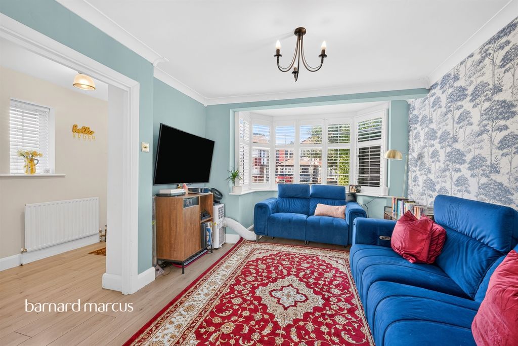 Property photo 2 of 9
