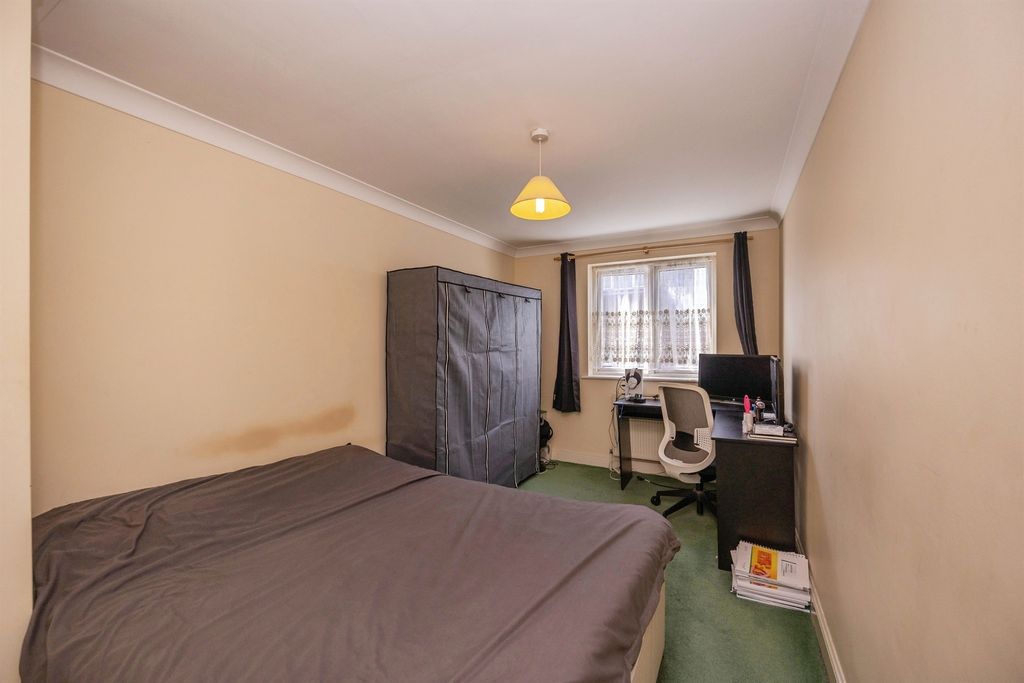 Property photo 3 of 17