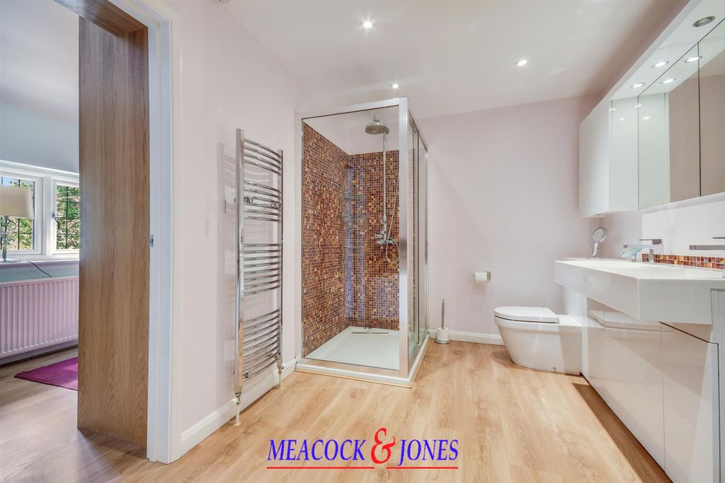 Additional image 22 of 5 bed detached house for saleHillwood Grove, Hutton Mount, Brentwood CM13
