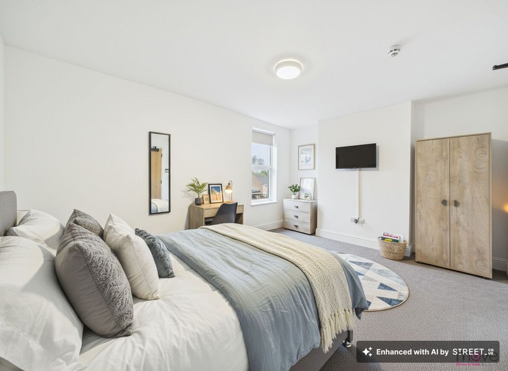 Property photo 1 of 3