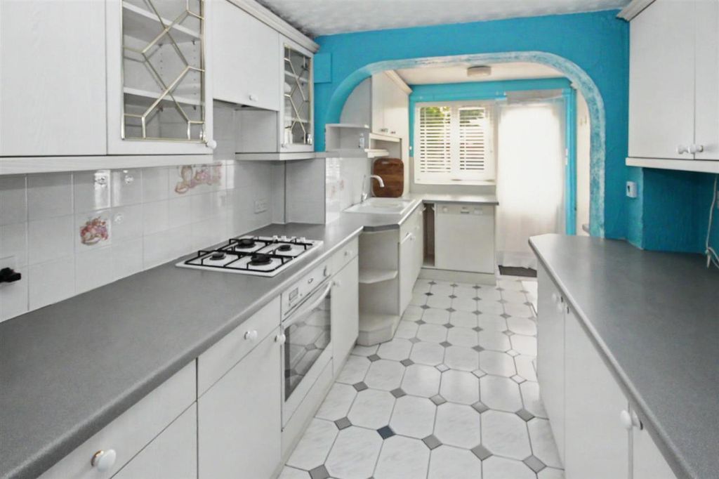 Property photo 3 of 13