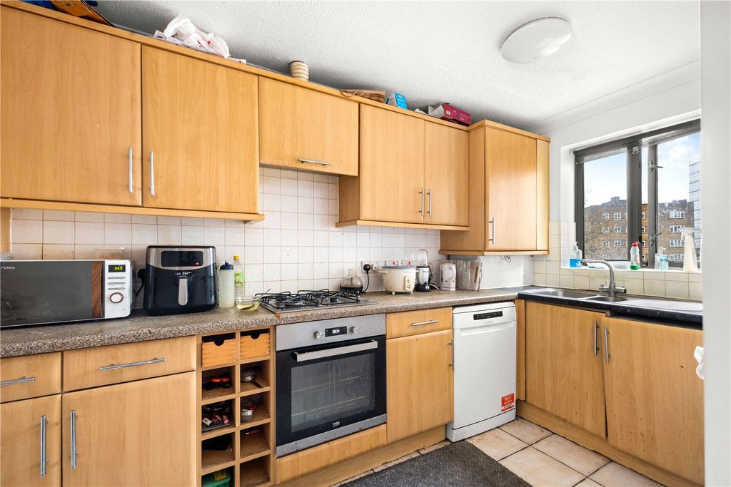 Property photo 3 of 15 Kitchen